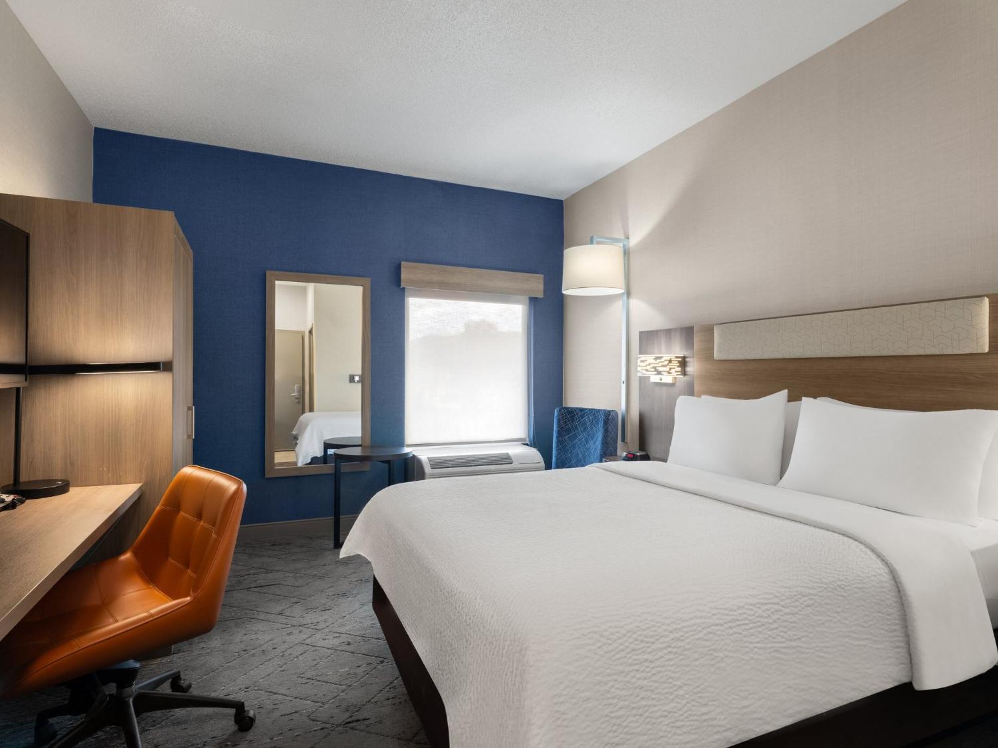 Express Hotel Meadville