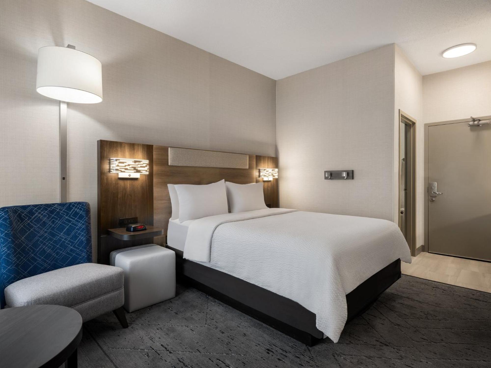 Express Hotel